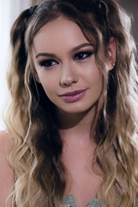 Picture of Naomi Swann Picture of Naomi Swann