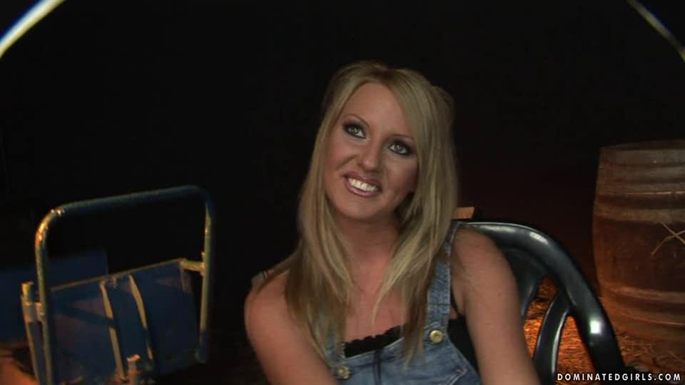 Domination Victim - Viktoria