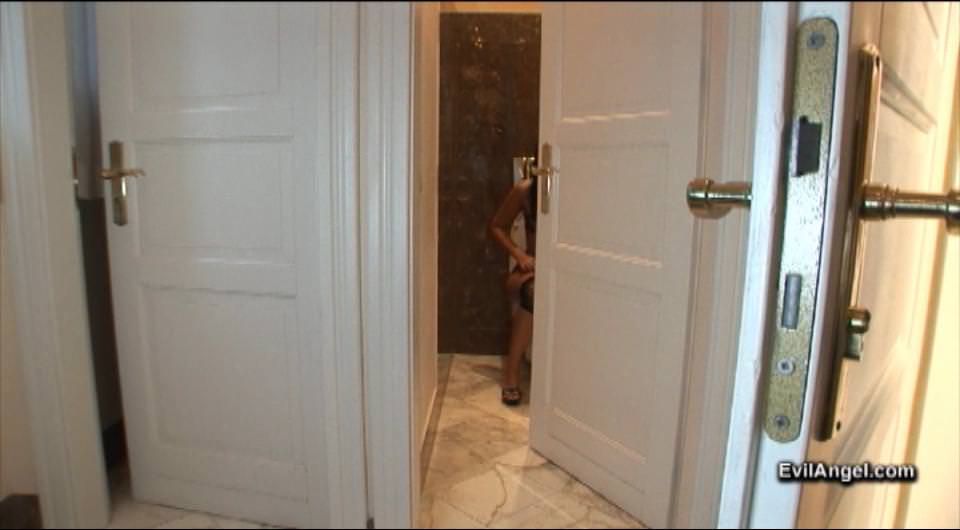 Angel Perverse #10, Scene #06